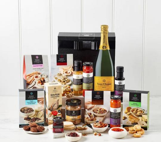 The Best Hampers for Birthdays, Anniversaries, and More by Random Harvest